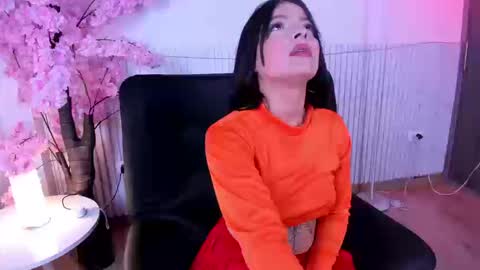 nicole_diaz7 online show from November 21, 2025, 1:10 pm