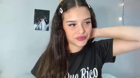 nicole_mayer01 online show from October 17, 2025, 11:24 am