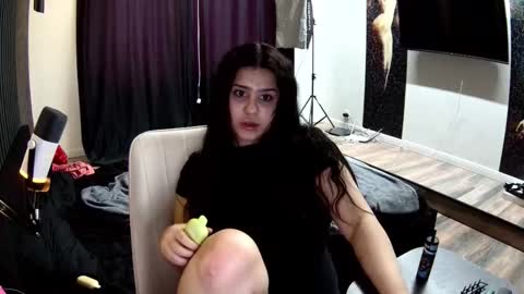 Snapshot of nicole_pretty_ chatting on February 26, 2026, 4:55 am Nicole online show from February 26, 2026, 4:55 am