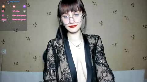 NicoleDavis online show from May 26, 2026, 7:43 pm