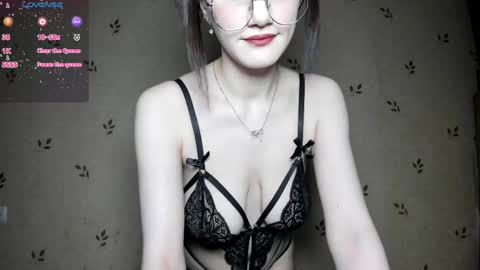 NicoleDavis online show from June 1, 2026, 7:59 pm