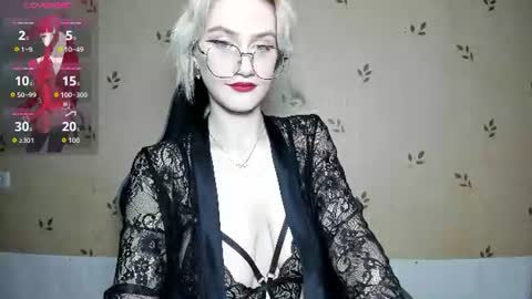 Snapshot of nicoledaviss_ chatting on July 14, 2026, 7:30 pm NicoleDavis online show from July 14, 2026, 7:30 pm