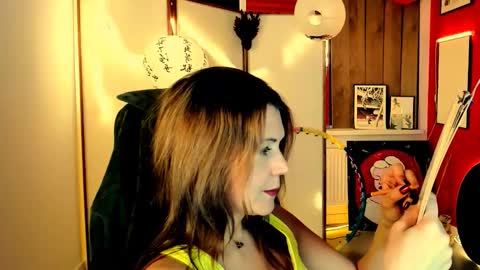 nicolehits online show from March 19, 2026, 2:21 pm