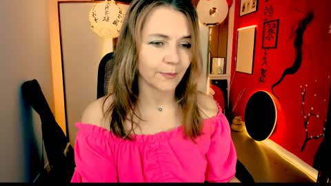 nicolehits online show from April 5, 2026, 1:08 pm