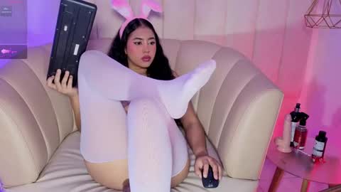 Nicole  online show from June 4, 2026, 3:29 pm