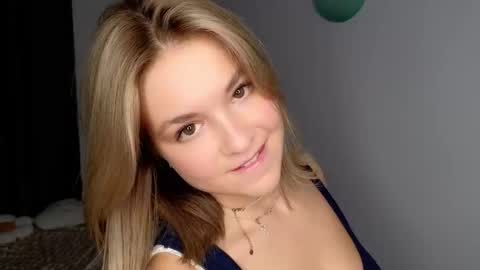 Nicole online show from December 3, 2025, 5:55 pm