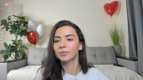 Snapshot of nicoleluuv chatting on March 7, 2025, 7:38 pm Dua Lipa online show from March 7, 2025, 7:38 pm