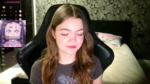 Snapshot of nicolemeew chatting on February 18, 2025, 7:52 pm NicoleMeew online show from February 18, 2025, 7:52 pm