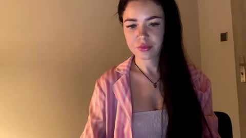 Nicole online show from March 3, 2026, 8:59 pm