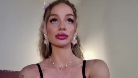 Sarah online show from March 6, 2026, 12:29 am