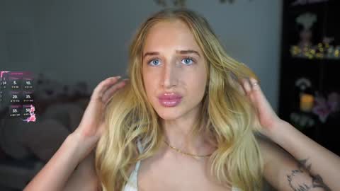 Snapshot of nicolette__shea_ chatting on January 8, 2025, 2:03 pm nicolette__shea_ online show from January 8, 2025, 2:03 pm