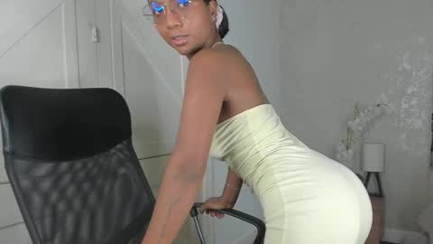 Nicol  online show from May 23, 2026, 3:56 am