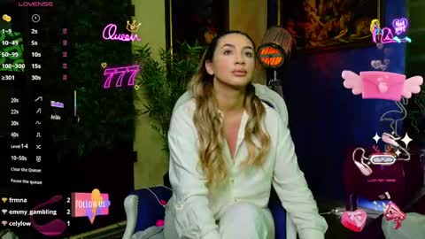 Nicolle online show from May 27, 2026, 5:48 am