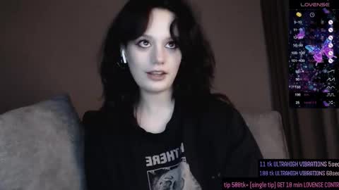  Darcy online show from December 4, 2025, 6:38 pm