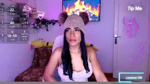 Nicolle Bustamante online show from March 21, 2026, 5:12 am