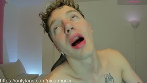 Snapshot of niico_18 chatting on January 9, 2025, 7:42 am Nicolas Mucci online show from January 9, 2025, 7:42 am