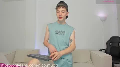 Snapshot of niico_18 chatting on January 11, 2025, 6:14 am Nicolas Mucci online show from January 11, 2025, 6:14 am