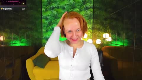 Snapshot of nika_gentle chatting on December 9, 2024, 6:01 am Nika online show from December 9, 2024, 6:01 am