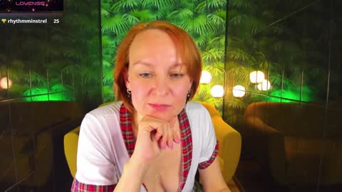 Snapshot of nika_gentle chatting on December 9, 2024, 12:08 pm Nika online show from December 9, 2024, 12:08 pm