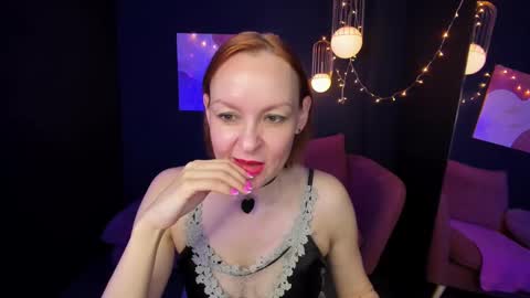 Snapshot of nika_gentle chatting on February 9, 2025, 8:33 am Nika online show from February 9, 2025, 8:33 am
