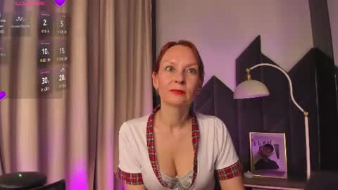 Snapshot of nika_gentle chatting on July 11, 2026, 5:43 am Nika online show from July 11, 2026, 5:43 am