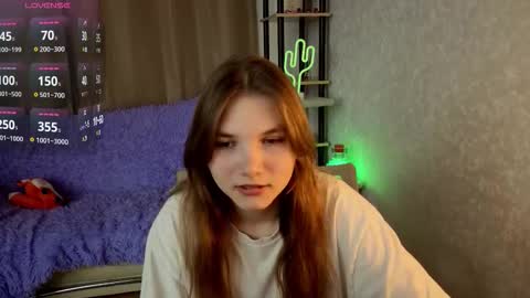 Snapshot of nika_omg chatting on September 18, 2025, 5:48 pm Nika online show from September 18, 2025, 5:48 pm