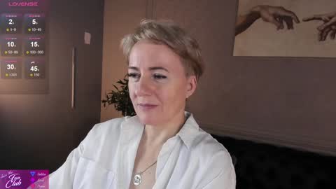 Snapshot of nika_smit chatting on December 7, 2024, 8:22 am Nika online show from December 7, 2024, 8:22 am