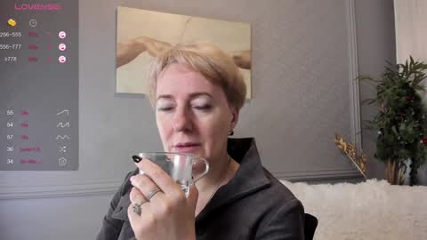 Snapshot of nika_smit chatting on December 24, 2024, 9:06 am Nika online show from December 24, 2024, 9:06 am