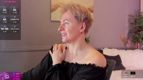 Snapshot of nika_smit chatting on January 4, 2025, 11:33 am Nika online show from January 4, 2025, 11:33 am