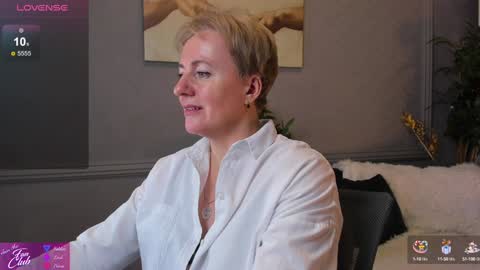 Snapshot of nika_smit chatting on January 10, 2025, 12:58 pm Nika online show from January 10, 2025, 12:58 pm