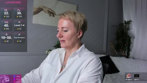 Snapshot of nika_smit chatting on January 12, 2025, 11:50 am Nika online show from January 12, 2025, 11:50 am