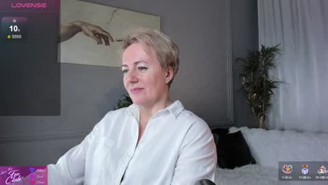 Snapshot of nika_smit chatting on February 1, 2025, 12:26 pm Nika online show from February 1, 2025, 12:26 pm