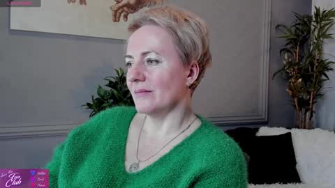 Snapshot of nika_smit chatting on February 7, 2025, 1:11 pm Nika online show from February 7, 2025, 1:11 pm