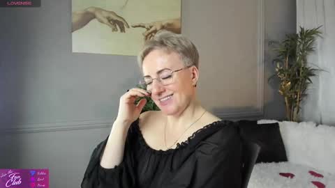 Snapshot of nika_smit chatting on February 14, 2025, 2:44 pm Nika online show from February 14, 2025, 2:44 pm