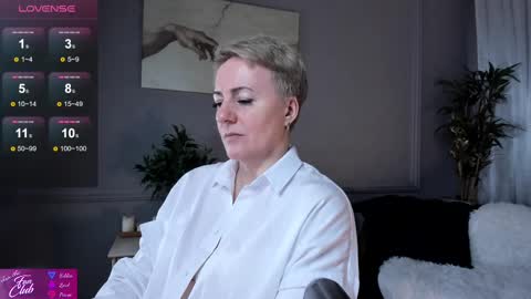 Snapshot of nika_smit chatting on February 22, 2025, 8:18 am Nika online show from February 22, 2025, 8:18 am