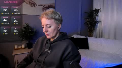 Snapshot of nika_smit chatting on February 28, 2025, 10:09 am Nika online show from February 28, 2025, 10:09 am