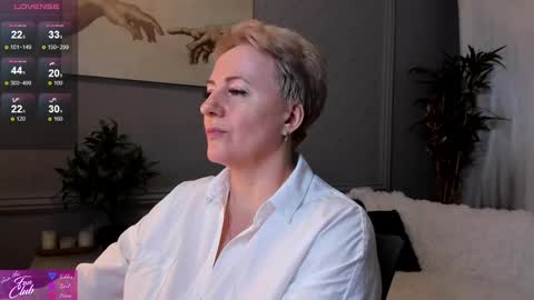 Snapshot of nika_smit chatting on March 1, 2025, 11:50 am Nika online show from March 1, 2025, 11:50 am