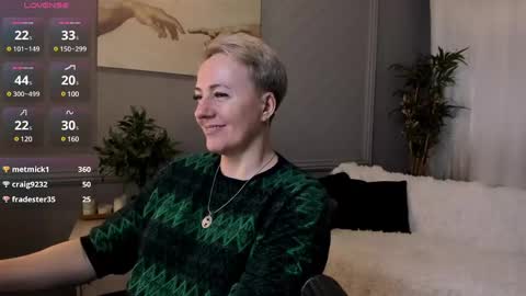 Snapshot of nika_smit chatting on March 2, 2025, 11:18 am Nika online show from March 2, 2025, 11:18 am