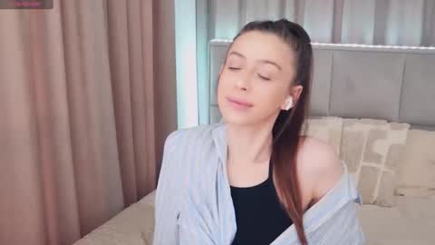Nika online show from May 31, 2026, 2:09 am