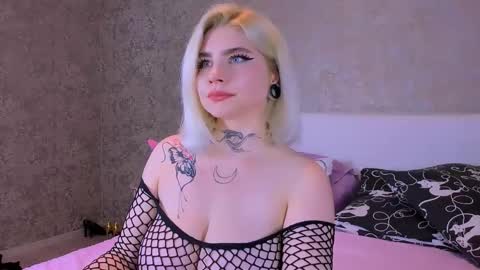 Snapshot of nikarocks chatting on September 10, 2025, 10:10 pm nikarocks online show from September 10, 2025, 10:10 pm