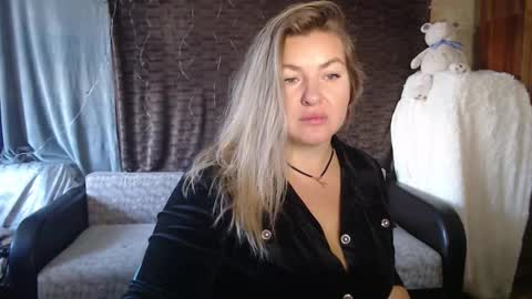 Snapshot of nikaskylink chatting on October 8, 2025, 4:21 am Nika online show from October 8, 2025, 4:21 am