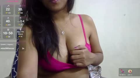 Nike online show from December 9, 2024, 11:47 am