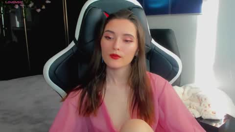 niki_cutes online show from February 25, 2026, 8:02 am