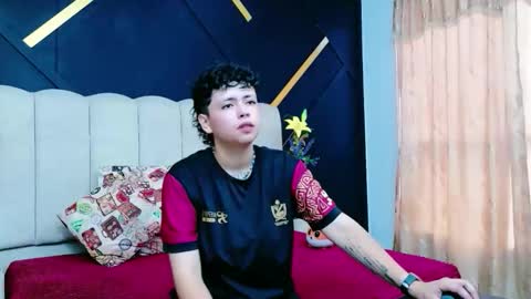 Nikievanz online show from May 4, 2026, 7:10 pm