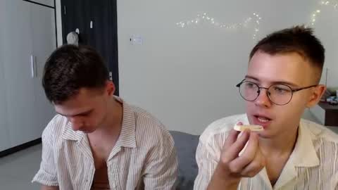 Snapshot of nikikerry_cum_ chatting on June 6, 2026, 9:25 am nikikerry_cum_ online show from June 6, 2026, 9:25 am