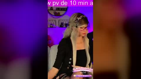 Kitty Chatte online show from April 19, 2026, 6:56 am