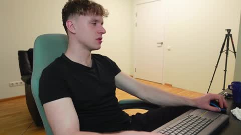 nikki online show from April 4, 2026, 12:42 am