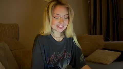 nicolette online show from December 27, 2024, 8:50 pm