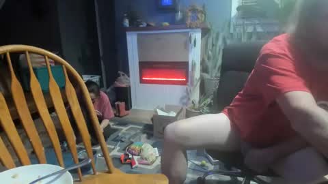 Snapshot of nikkiandtony chatting on February 28, 2025, 6:32 am nikkiandtony online show from February 28, 2025, 6:32 am
