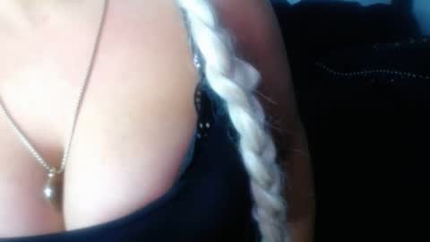 Niquita Sparkles online show from April 5, 2026, 10:18 pm